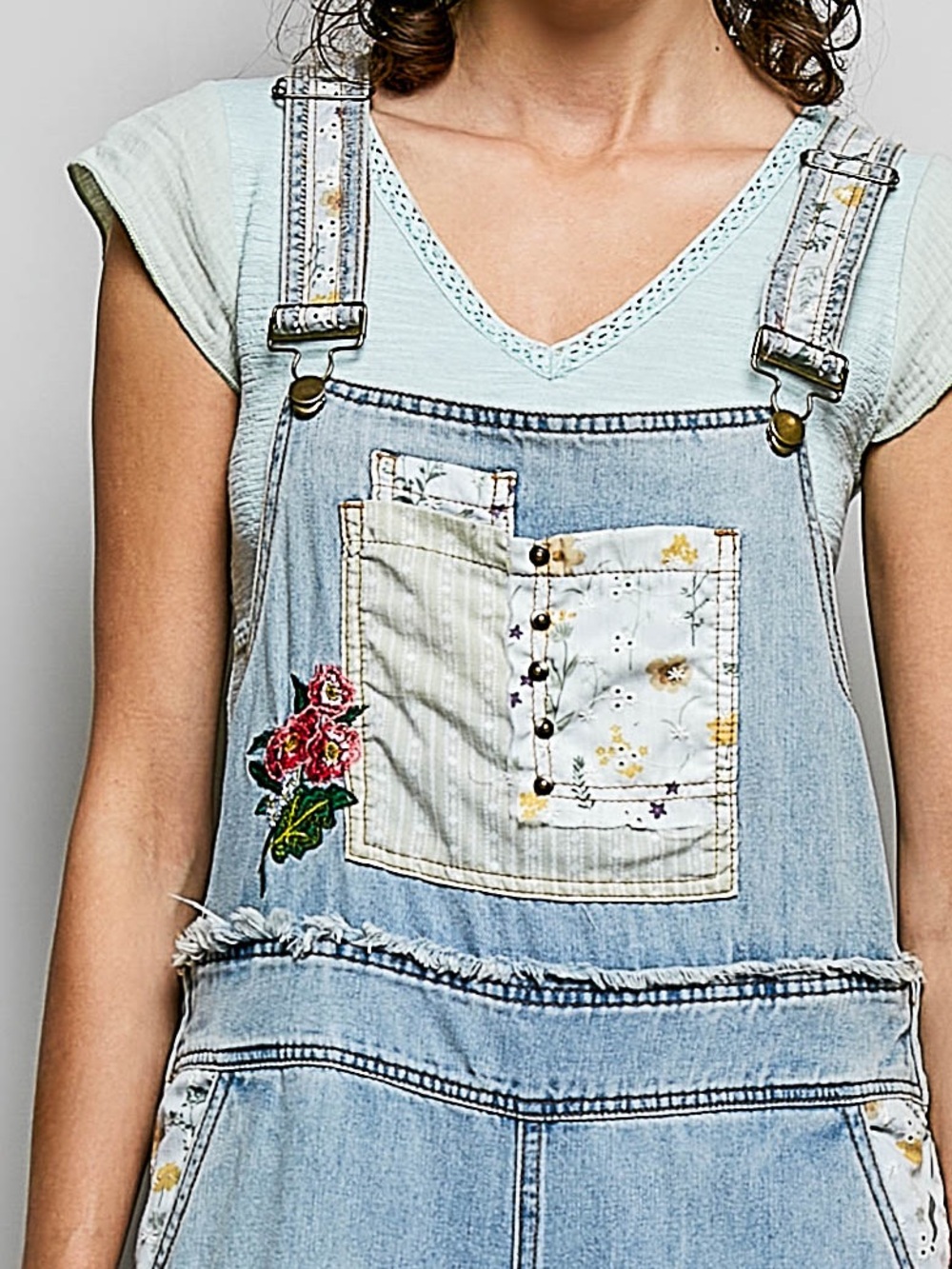 POL Oversized Fit Floral Patchwork Embroidery Overall - NWT - Picture 4 of 5